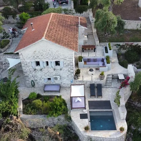 Paxos Stonehouse Gaios