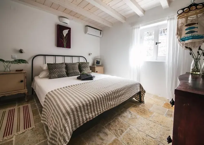 Paxos Stonehouse *